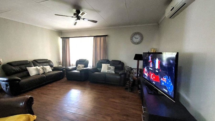 3 Bedroom Property for Sale in Pioneer Park KwaZulu-Natal