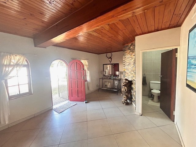 6 Bedroom Property for Sale in Meer En See KwaZulu-Natal
