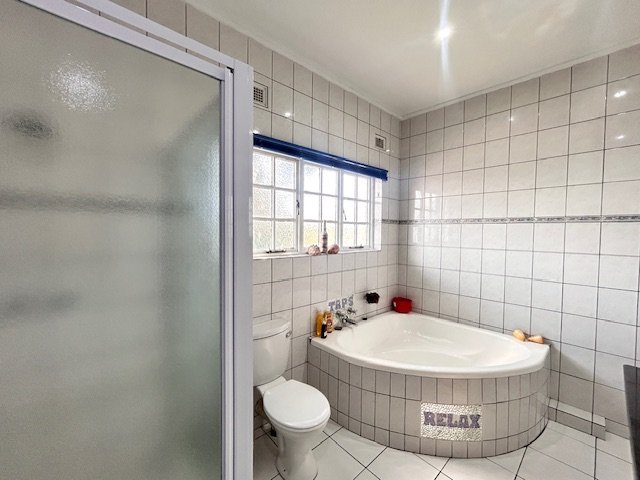 6 Bedroom Property for Sale in Meer En See KwaZulu-Natal