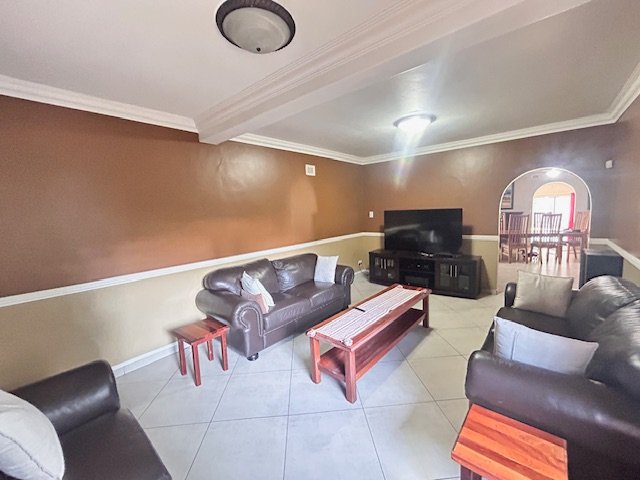 6 Bedroom Property for Sale in Meer En See KwaZulu-Natal
