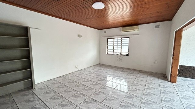 4 Bedroom Property for Sale in Meer En See KwaZulu-Natal