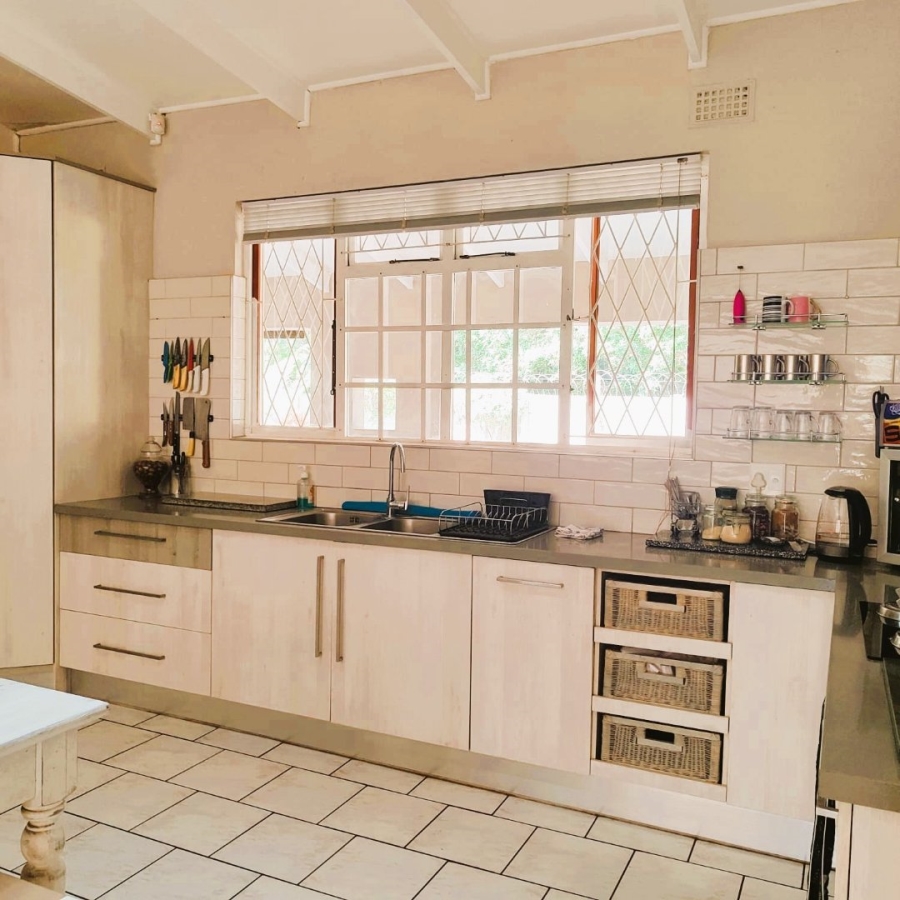 5 Bedroom Property for Sale in Marina Beach KwaZulu-Natal