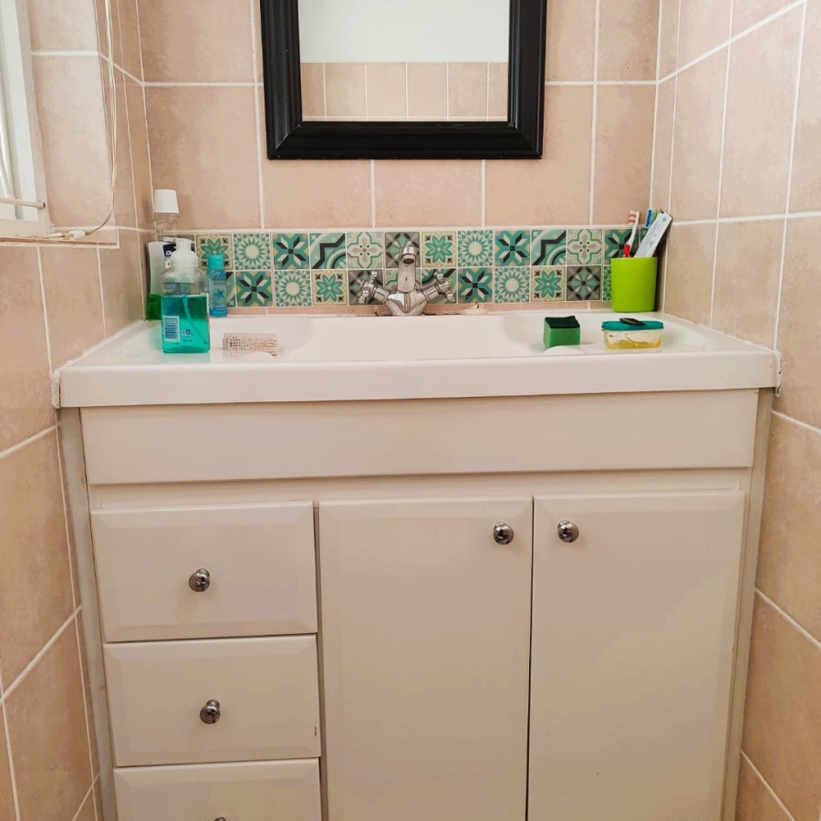5 Bedroom Property for Sale in Marina Beach KwaZulu-Natal