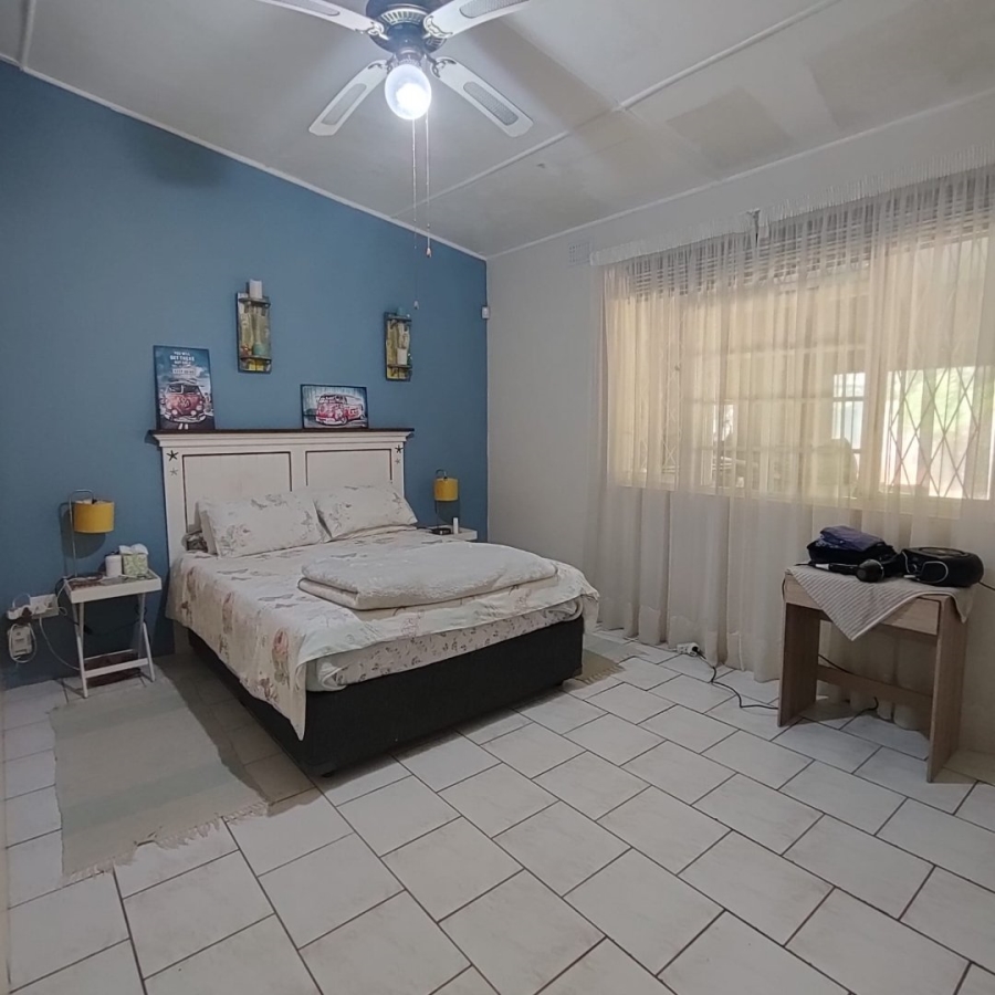 5 Bedroom Property for Sale in Marina Beach KwaZulu-Natal