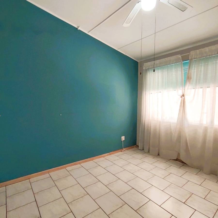 5 Bedroom Property for Sale in Marina Beach KwaZulu-Natal