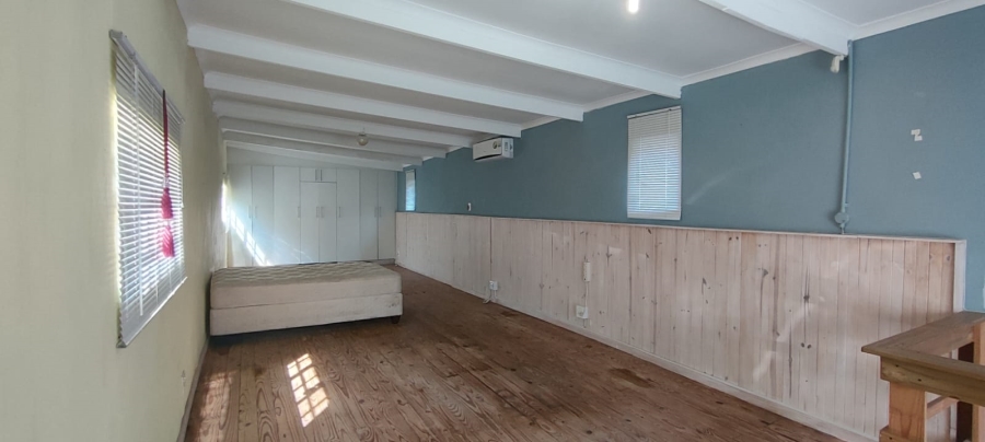 5 Bedroom Property for Sale in Marina Beach KwaZulu-Natal