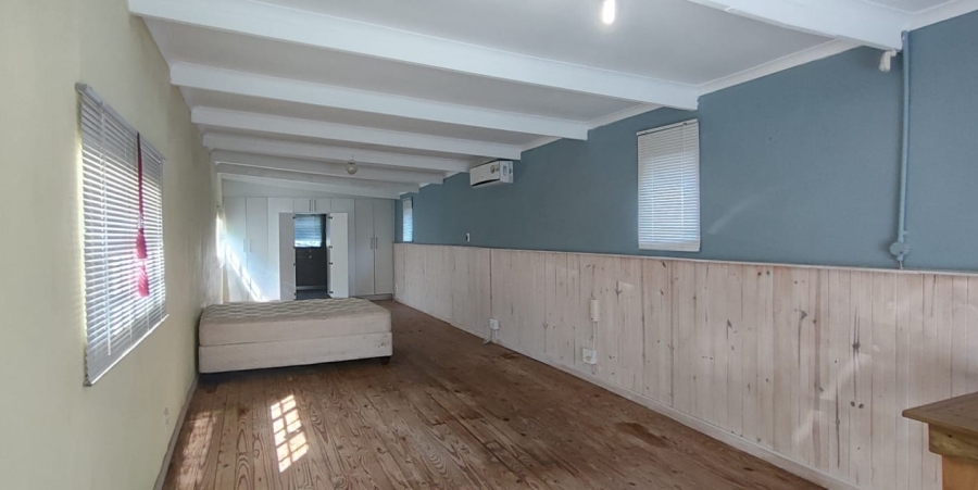 5 Bedroom Property for Sale in Marina Beach KwaZulu-Natal