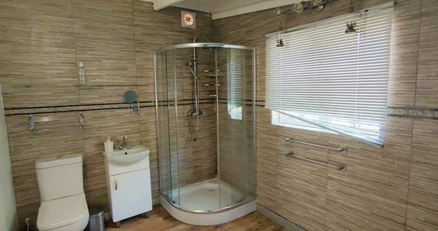 5 Bedroom Property for Sale in Marina Beach KwaZulu-Natal