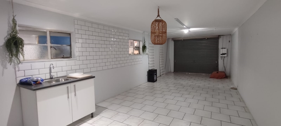5 Bedroom Property for Sale in Marina Beach KwaZulu-Natal