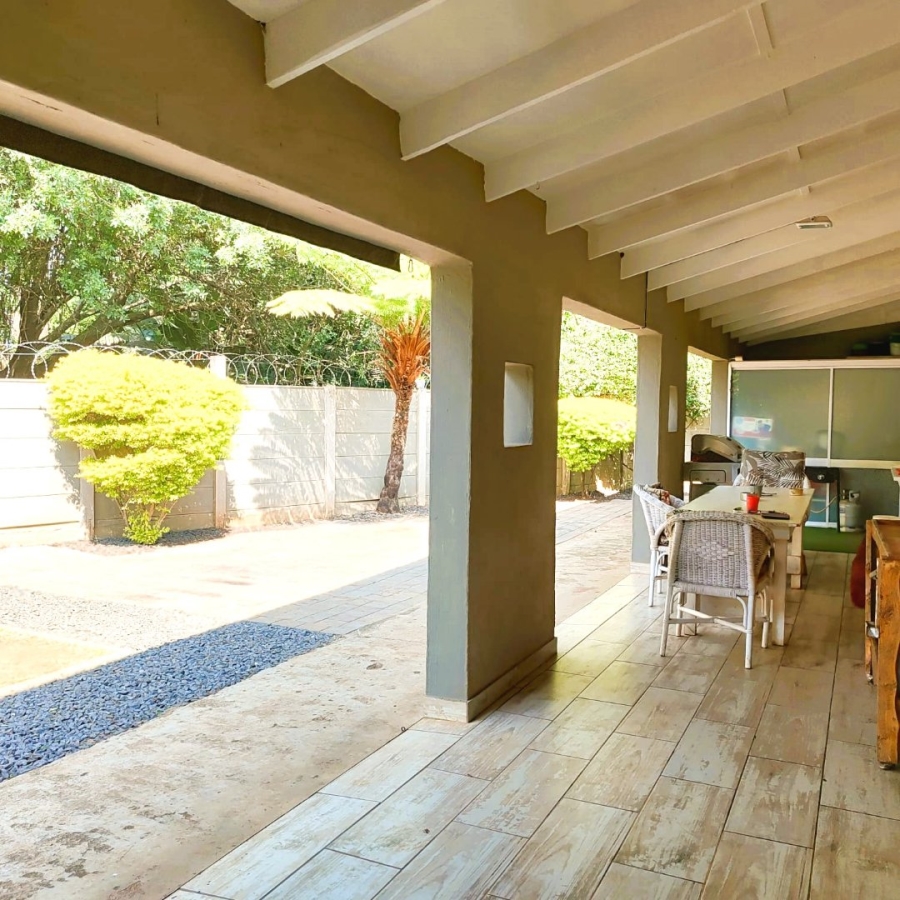 5 Bedroom Property for Sale in Marina Beach KwaZulu-Natal