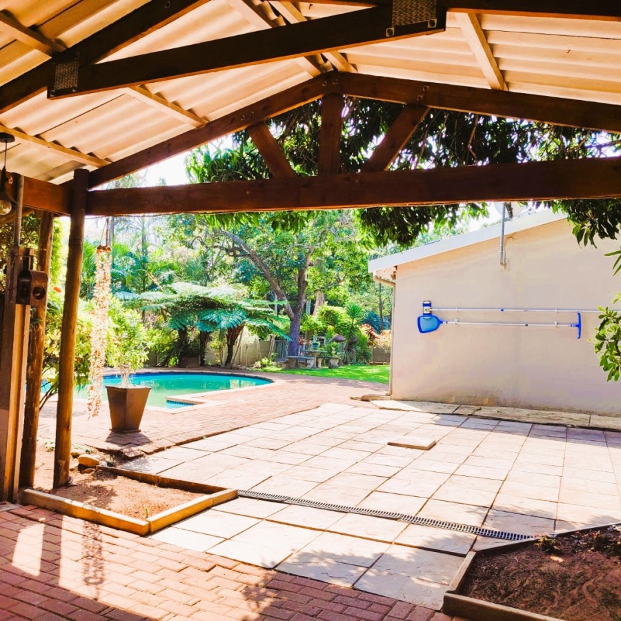 5 Bedroom Property for Sale in Marina Beach KwaZulu-Natal