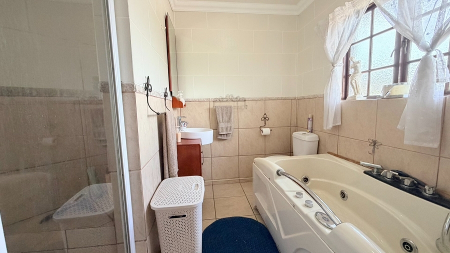 3 Bedroom Property for Sale in Margate KwaZulu-Natal