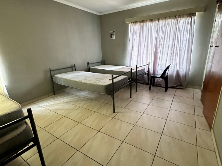 4 Bedroom Property for Sale in Barry Hertzog Park KwaZulu-Natal