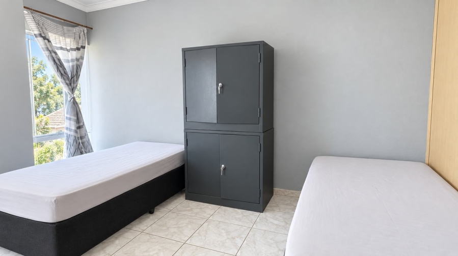 4 Bedroom Property for Sale in Barry Hertzog Park KwaZulu-Natal