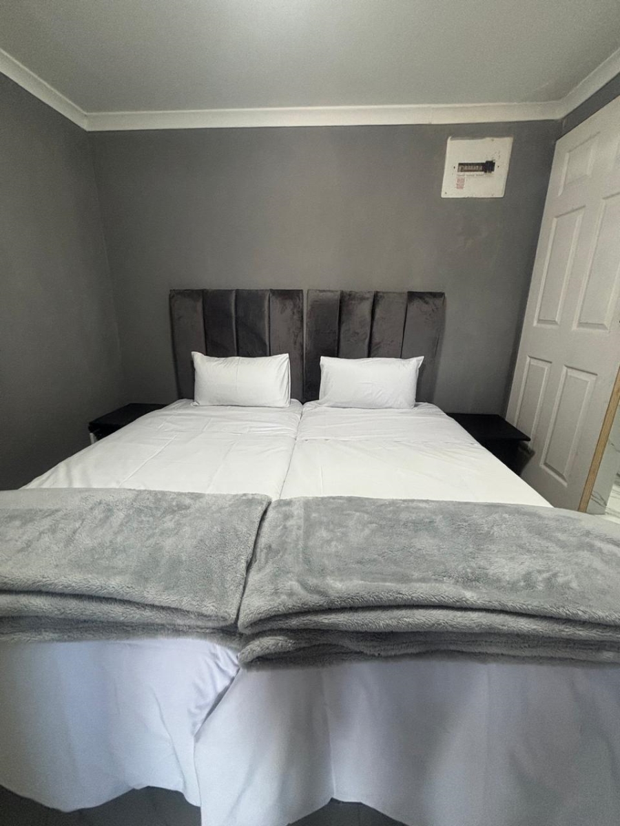 To Let 1 Bedroom Property for Rent in Glenmore KwaZulu-Natal