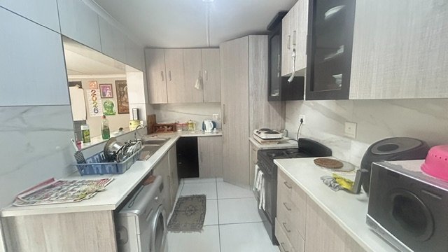 6 Bedroom Property for Sale in Meer En See KwaZulu-Natal