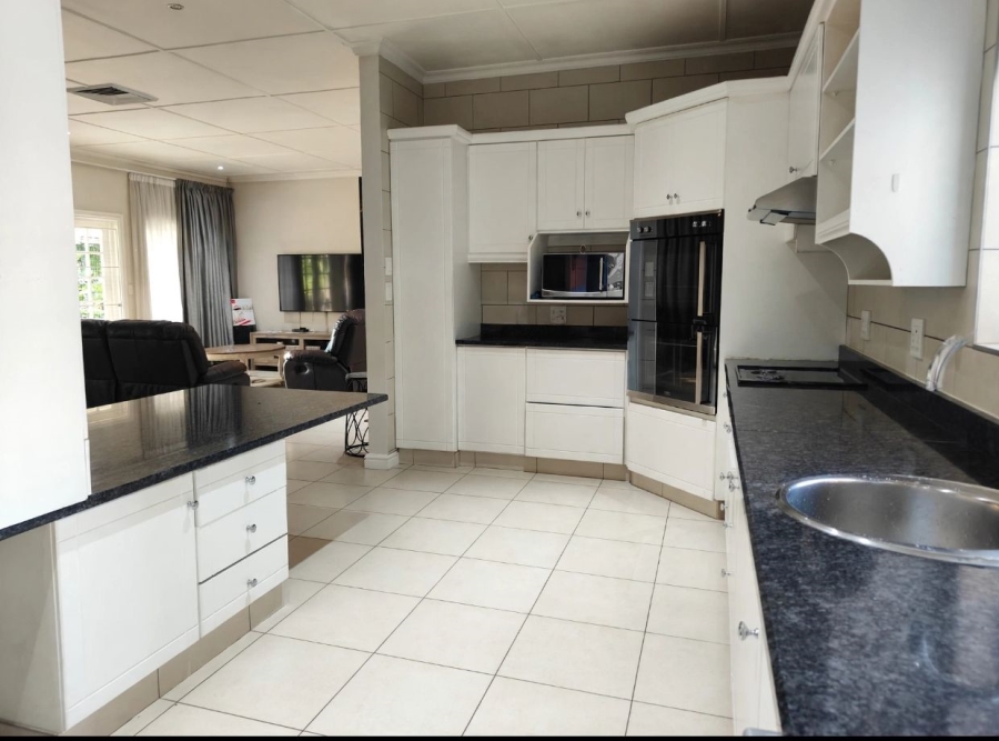3 Bedroom Property for Sale in Mount Edgecombe Country Estate KwaZulu-Natal