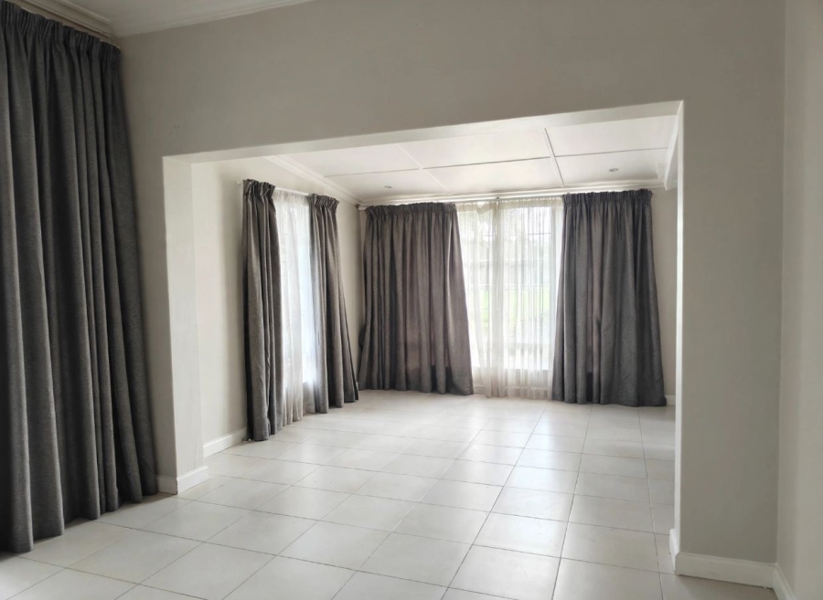 3 Bedroom Property for Sale in Mount Edgecombe Country Estate KwaZulu-Natal