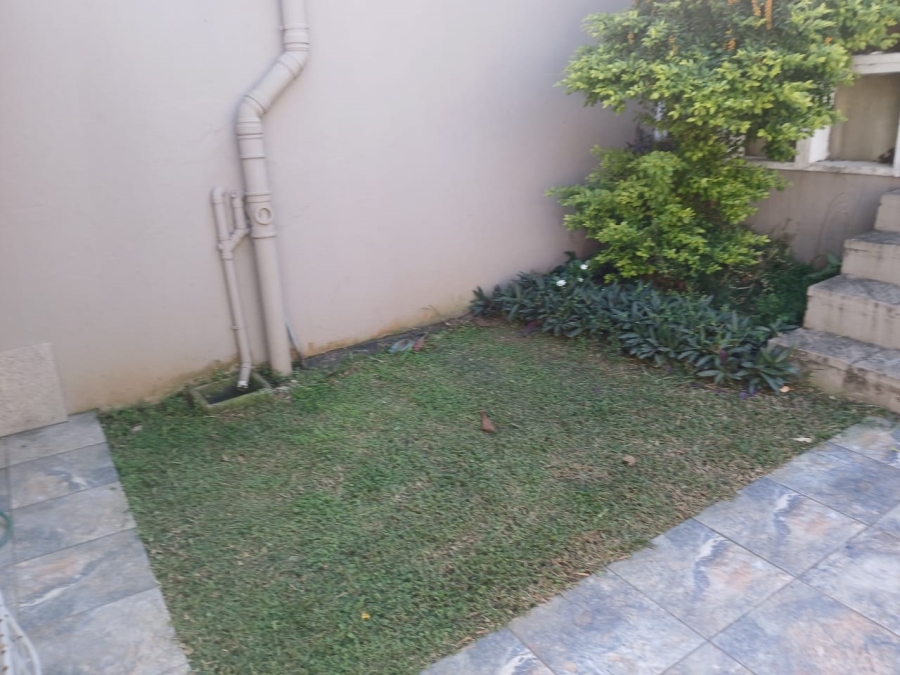2 Bedroom Property for Sale in Sherwood KwaZulu-Natal