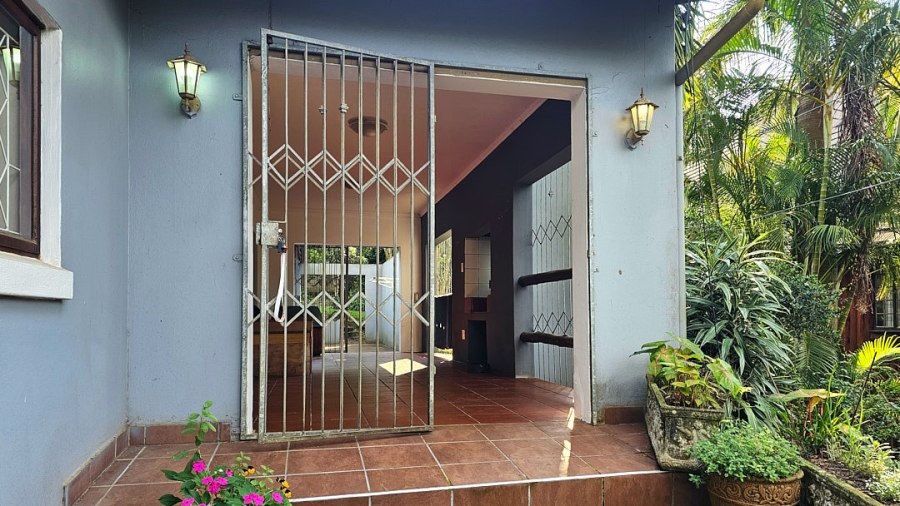 4 Bedroom Property for Sale in Leisure Bay KwaZulu-Natal