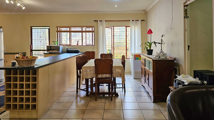4 Bedroom Property for Sale in Leisure Bay KwaZulu-Natal