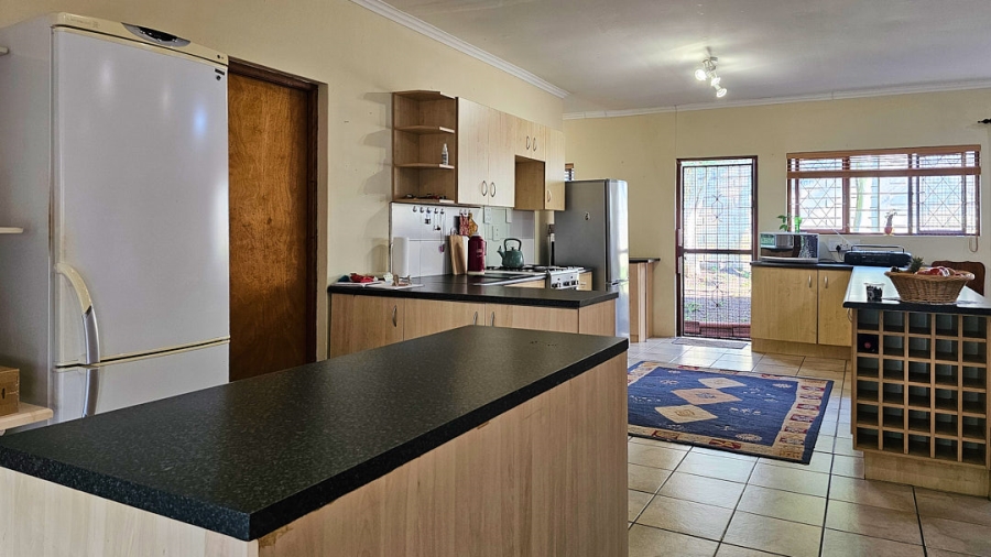 4 Bedroom Property for Sale in Leisure Bay KwaZulu-Natal