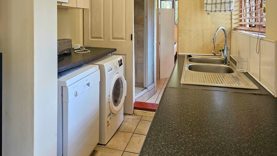 4 Bedroom Property for Sale in Leisure Bay KwaZulu-Natal