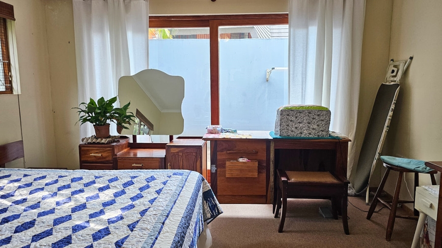 4 Bedroom Property for Sale in Leisure Bay KwaZulu-Natal