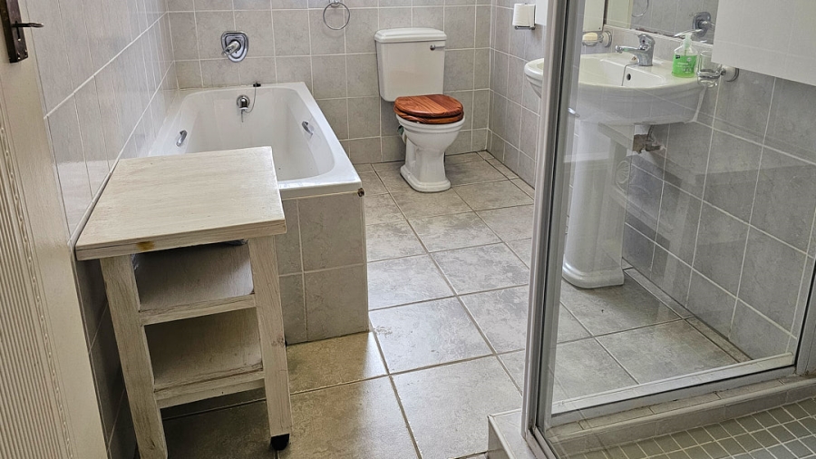 4 Bedroom Property for Sale in Leisure Bay KwaZulu-Natal