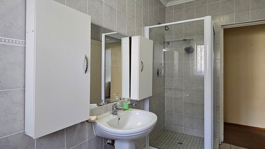 4 Bedroom Property for Sale in Leisure Bay KwaZulu-Natal
