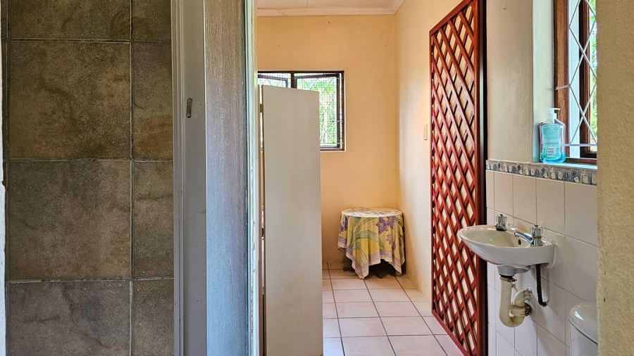 4 Bedroom Property for Sale in Leisure Bay KwaZulu-Natal