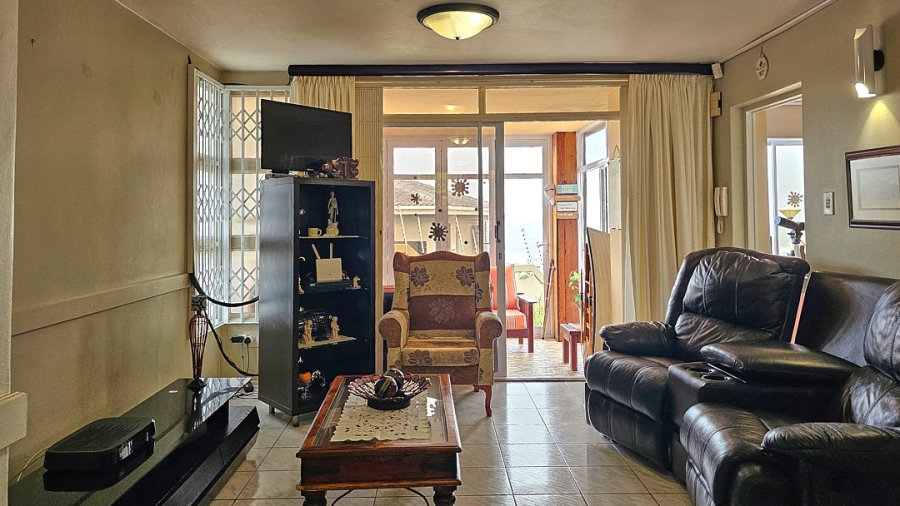 5 Bedroom Property for Sale in Manaba Beach KwaZulu-Natal