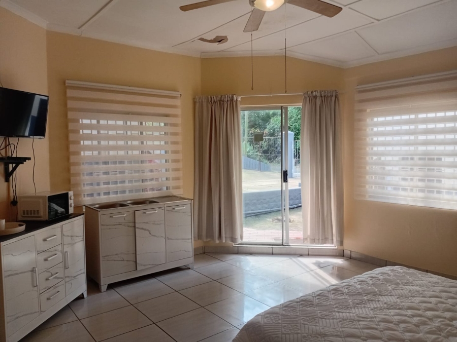 To Let 1 Bedroom Property for Rent in Southport KwaZulu-Natal