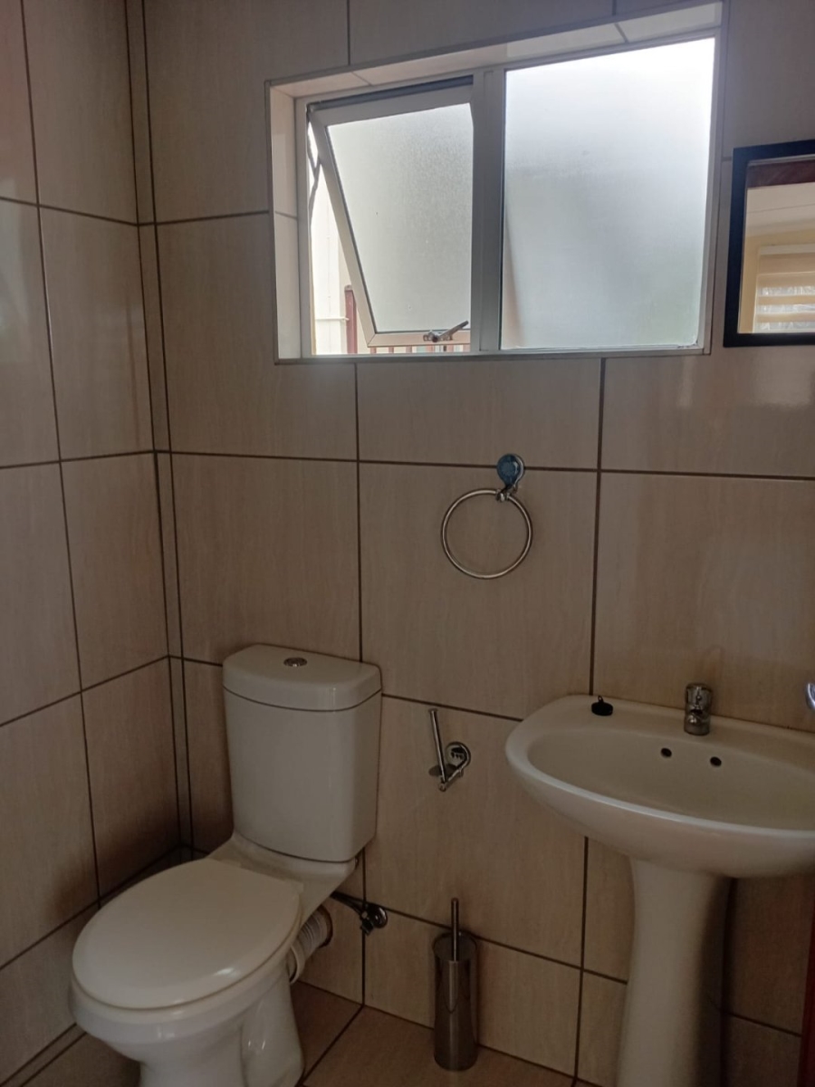 To Let 1 Bedroom Property for Rent in Southport KwaZulu-Natal