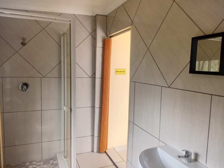 To Let 1 Bedroom Property for Rent in Southport KwaZulu-Natal