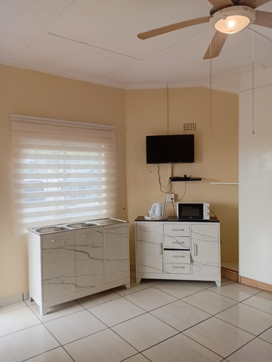 To Let 1 Bedroom Property for Rent in Southport KwaZulu-Natal