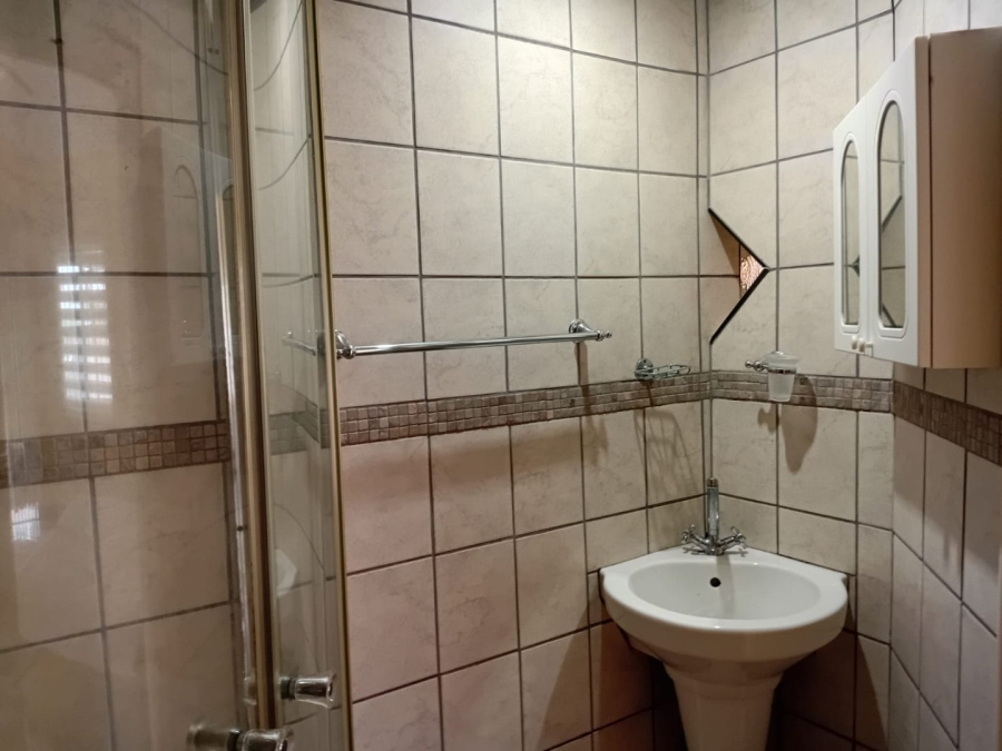 To Let 1 Bedroom Property for Rent in Southport KwaZulu-Natal