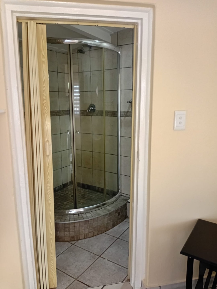 To Let 1 Bedroom Property for Rent in Southport KwaZulu-Natal