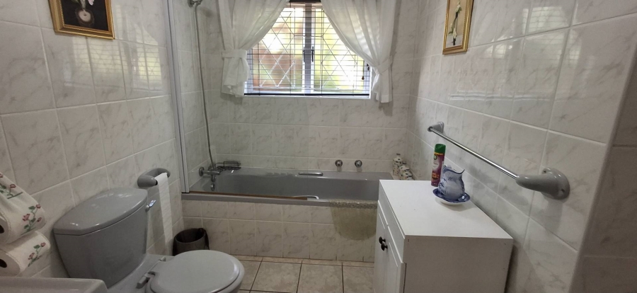 2 Bedroom Property for Sale in Margate KwaZulu-Natal