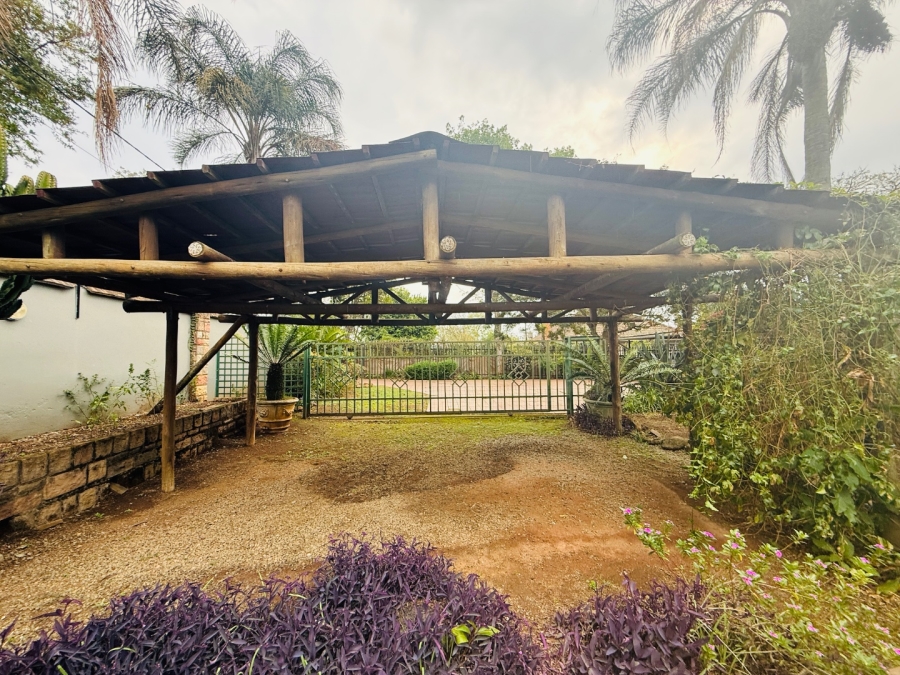 4 Bedroom Property for Sale in Scottsville KwaZulu-Natal