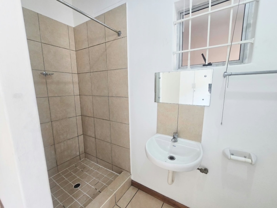 To Let 2 Bedroom Property for Rent in Stanger KwaZulu-Natal