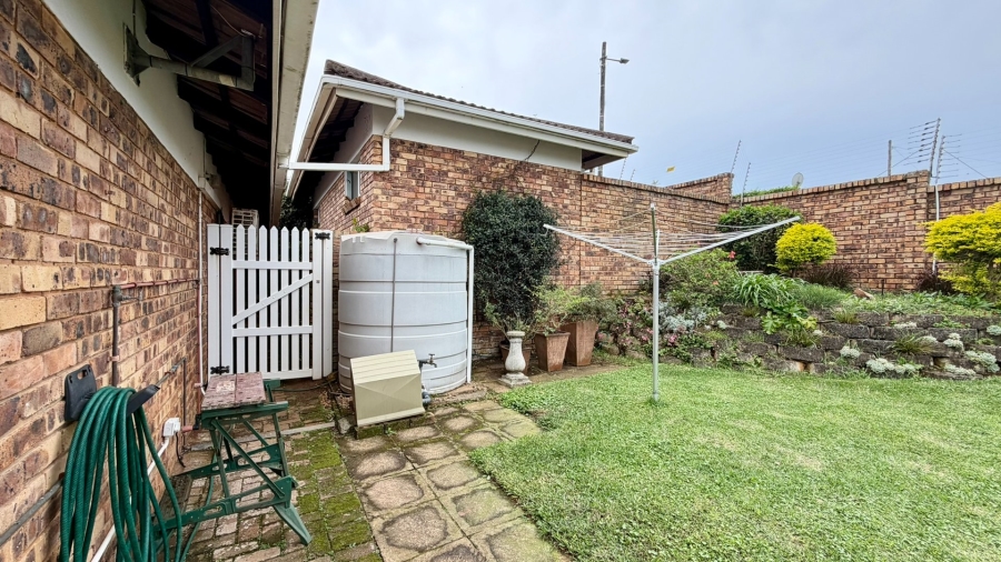 2 Bedroom Property for Sale in Manaba Beach KwaZulu-Natal