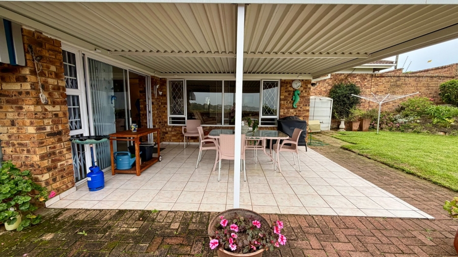 2 Bedroom Property for Sale in Manaba Beach KwaZulu-Natal