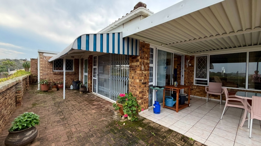 2 Bedroom Property for Sale in Manaba Beach KwaZulu-Natal