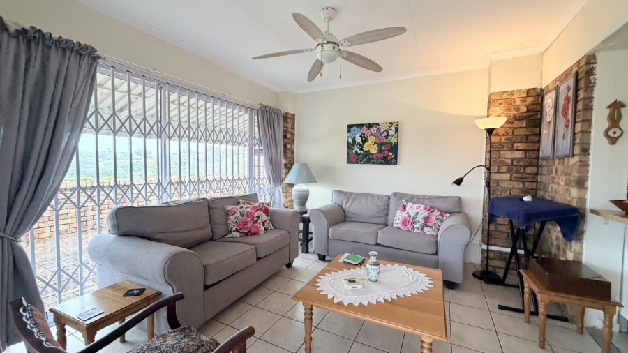 2 Bedroom Property for Sale in Manaba Beach KwaZulu-Natal
