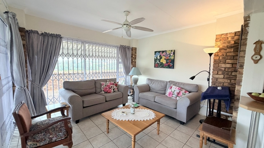 2 Bedroom Property for Sale in Manaba Beach KwaZulu-Natal