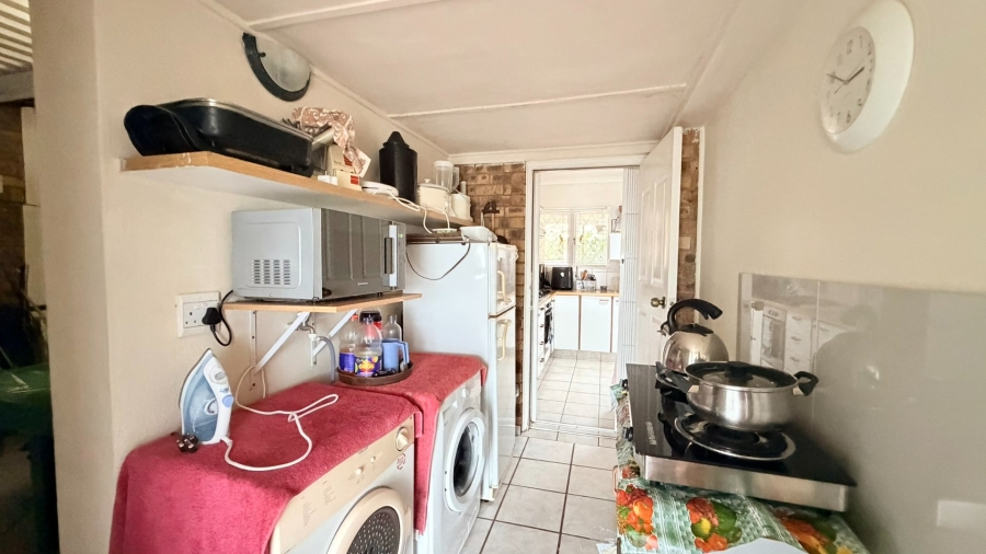 2 Bedroom Property for Sale in Manaba Beach KwaZulu-Natal