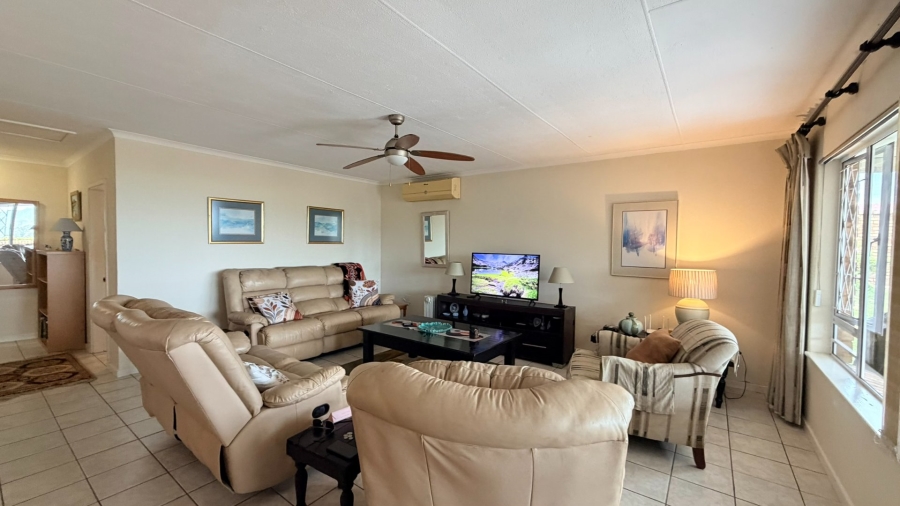 2 Bedroom Property for Sale in Manaba Beach KwaZulu-Natal