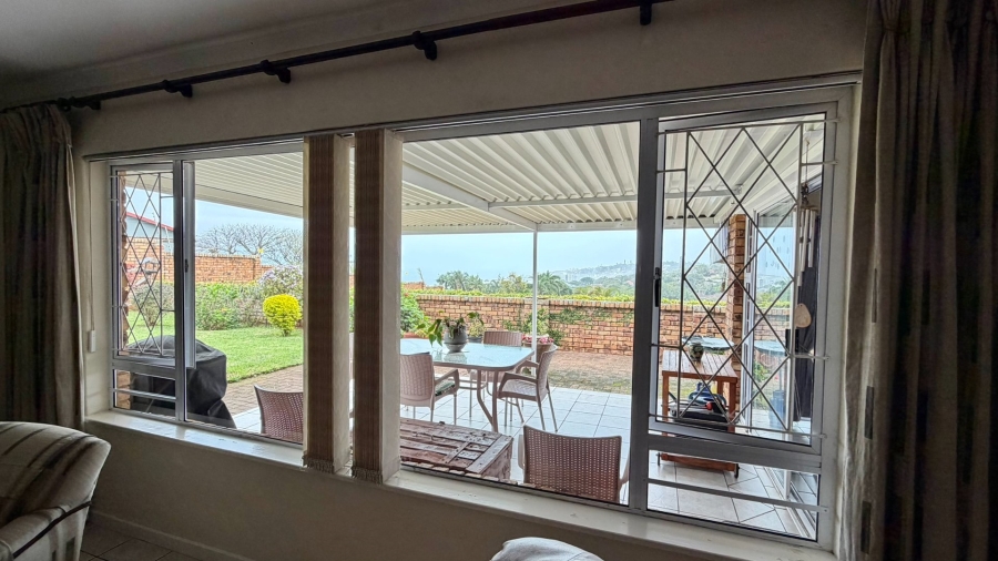 2 Bedroom Property for Sale in Manaba Beach KwaZulu-Natal