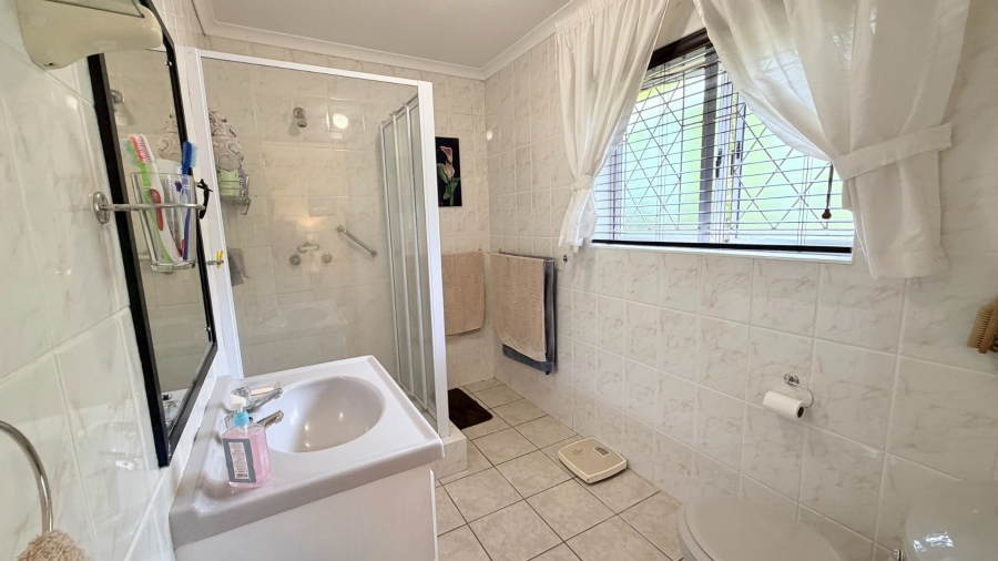 2 Bedroom Property for Sale in Manaba Beach KwaZulu-Natal